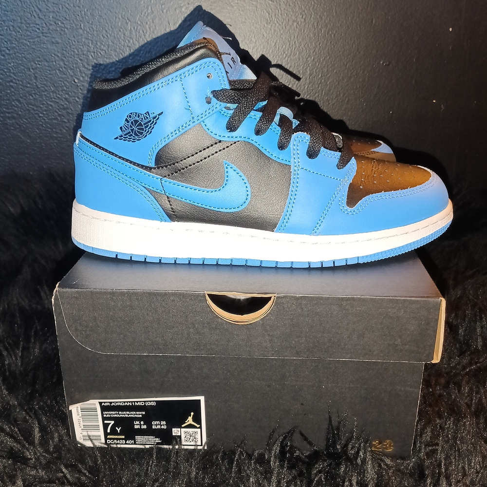 Jordan Kids' Mid Top Retro 1 Sneakers in Black and Blue
